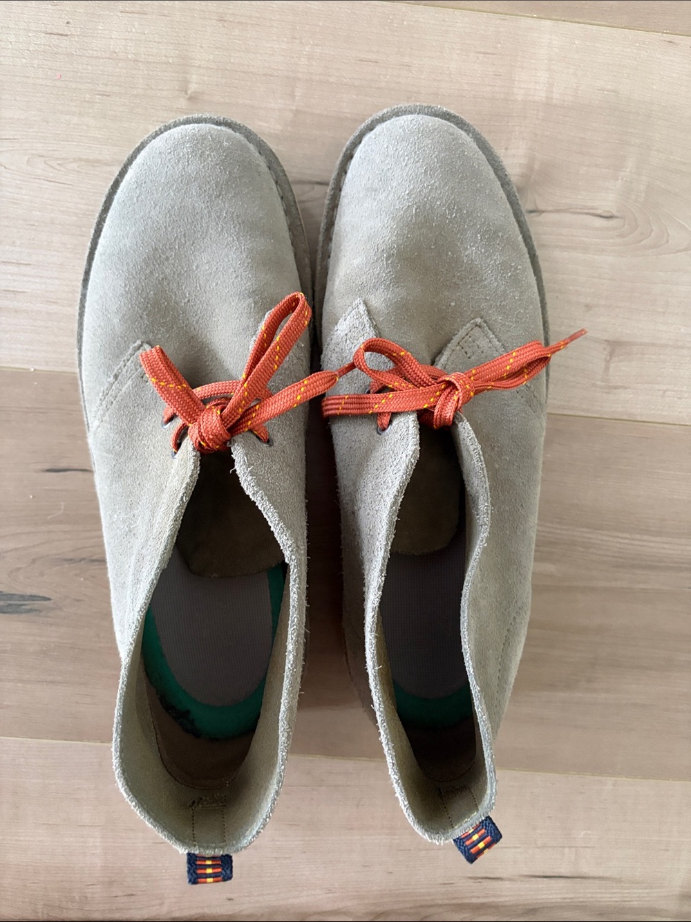 Clarks Men's Light Gray Suede Chukka Boots with Orange Laces